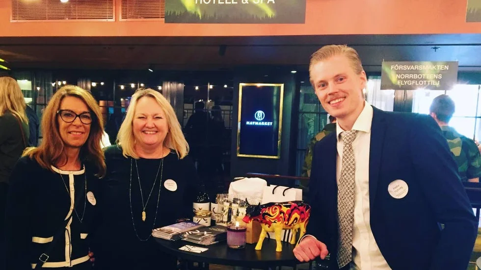 Hemvändare. "Det finns verkligen många människor som bor här i huvudstaden och som planerar att flytta hem till norr", säger Carina Wiklund, hotellchef Kust Hotell och Spa. Här tillsammans med Christina Skoog och Petter Nyberg.