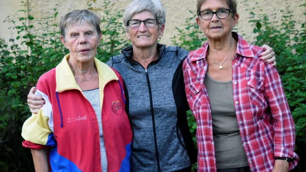 "Man kan vara riktigt nere och trött men när man kommer hit känns allt bättre", säger Ulla Åström. På bild: Mildred Brännström, Ulla Åström och Elisabeth Johansson.