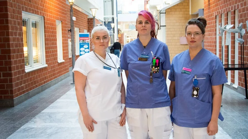Sjuksköterskorna Emelie Holmgren, Emmy Strandell och Emma Nordmark vittnade i slutet av förra året om den tuffa arbetsmiljön på ortopediavdelningen.