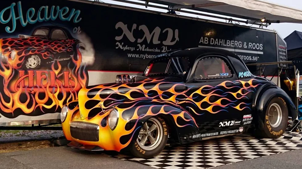 Raritet. Nu vill LTU testa hur en riktig raritet inom dragracing reagerar på skogsbränsle.