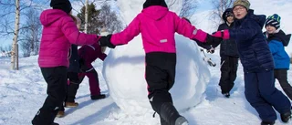 Är detta Luleås största snögubbe?