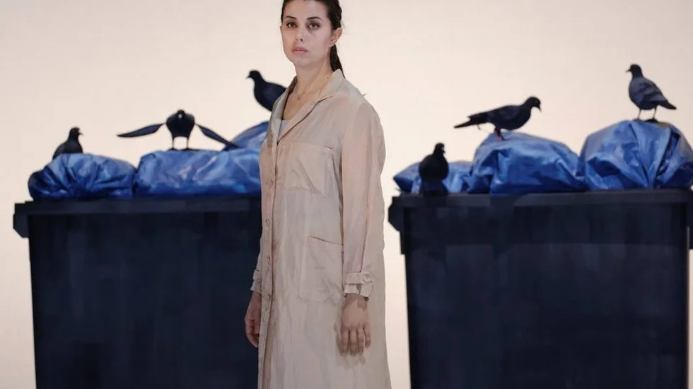 Vårens opera på Norrlandsoperan i Umeå är ett allkonstverk som rymmer musik, dans, sång och konst. Melis Jaatinen är solist i Vi - en okänd opera av Bach?