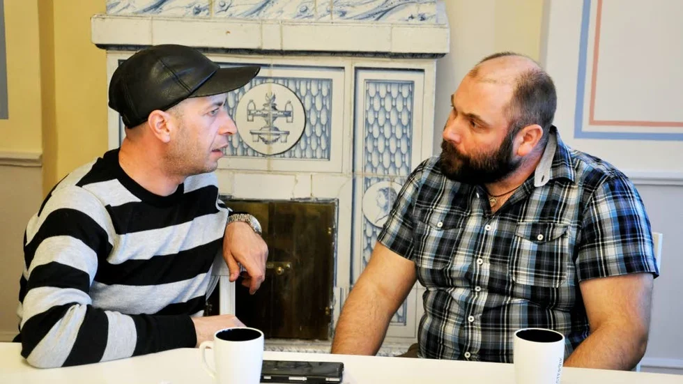 Film. Nyanlända Västerviksbor har matchats ihop med medlemmar ut stans Rotaryklubbar beroende på yrke eller branch. Här har två filmare, Wassem Alaseid och Markus Nord, funnit varandra.