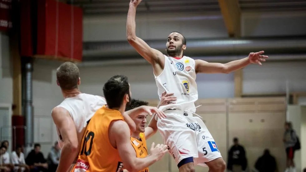 Försäsong. Säsongpremiären kommer allt närmare för Uppsala Basket som under fredagen spelar sin sista träningsmatch.