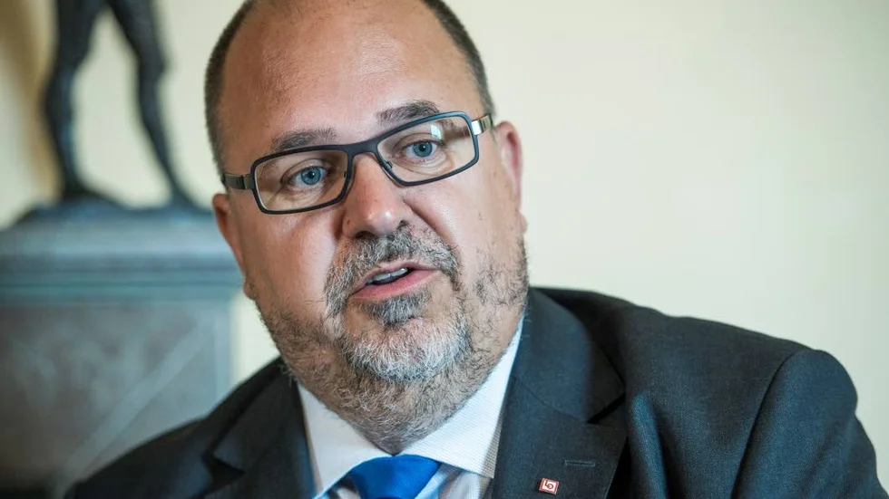 Karl-Petter Thorwaldsson. Vill ha en generösare reglering av flyktinginvandringen.