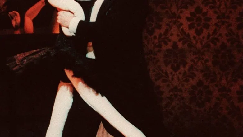 Coppelia. Franska koregrafen Roland Petit med dockan Coppelia på en bild från 1997 från Parisoperan.