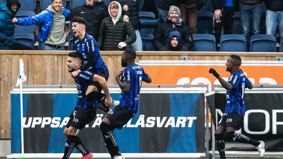 Edi Sylisufaj jublar efter Sirius tagit ledningen med 2-1 mot Malmö