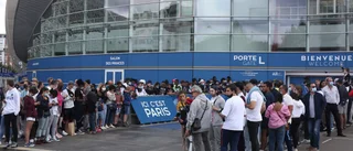 PSG-fansen samlas i väntan på Messi