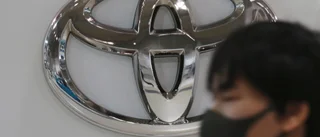 Toyota gasar men står fast vid prognos