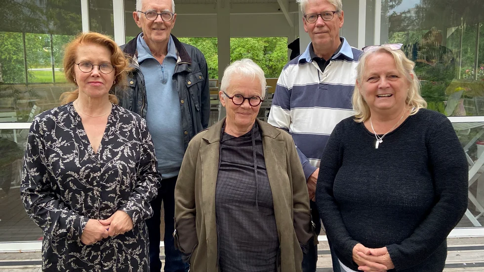 Nyvalda styrelsen samlad för ”kick off ” för nygamla s-föreningen för Tro och Solidaritet, Piteå. Från vänster övre raden Sven Ivar Lidström, Peter Roslund, Agnetha Eriksson, Gerd Sävenstedt och Marita Björkman.
