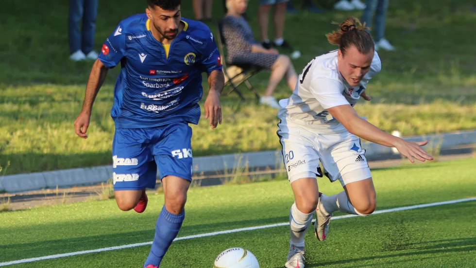 Ibrahim Aldawoud är tillbaka efter lägret med Palesinas landslag då han fick tre nya proffsanbud.
