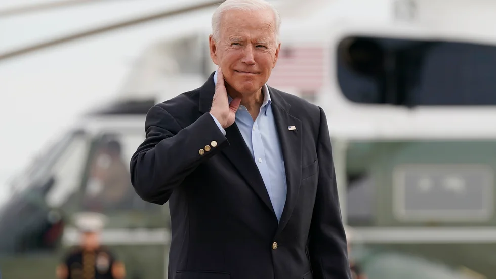 Precis innan president Joe Biden steg på planet mot G7 mötet i Storbritannien lovade han att tillkännage en plan för hur världen ska vaccineras.