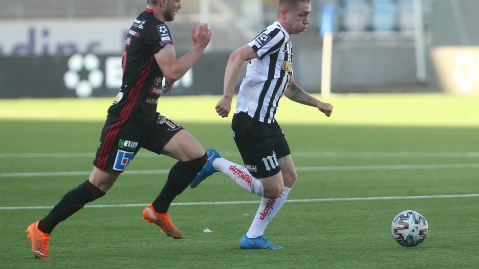 Jonatan Gren tyckte han blev rånad på en straff i förlusten mot Karlstad. 