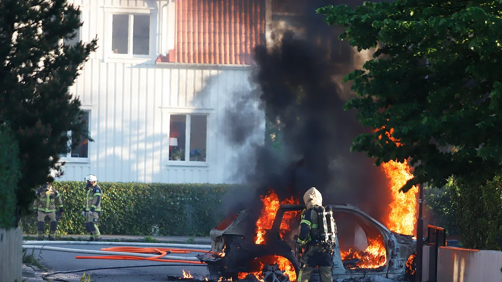 Bilen övertändes efter att till en början bara ha rykt.