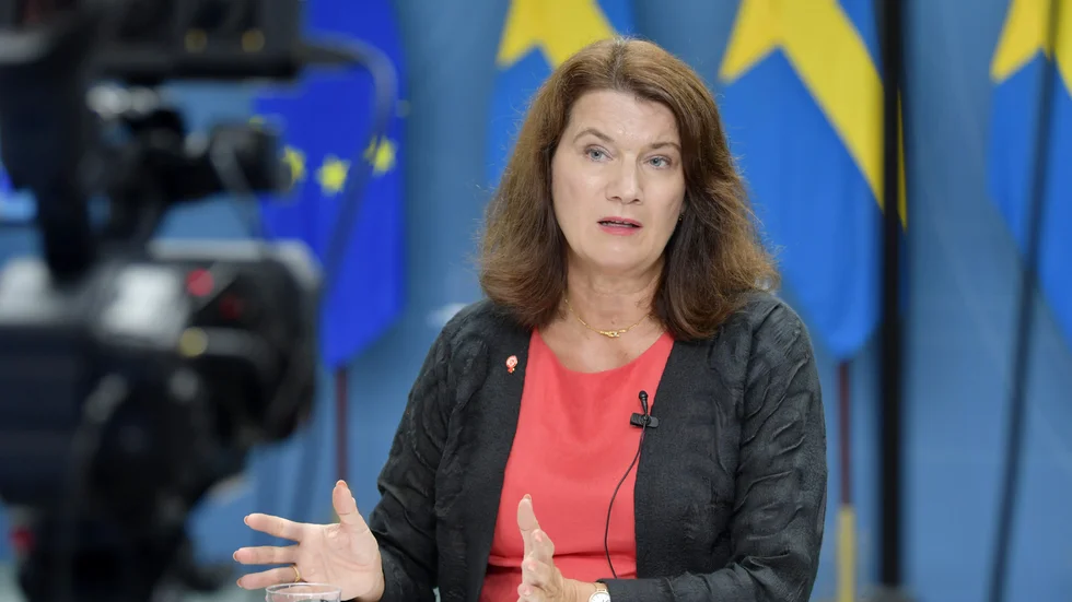 Ann Linde sade i söndags att biståndet ska ligga fast, men inte gå till talibanerna.