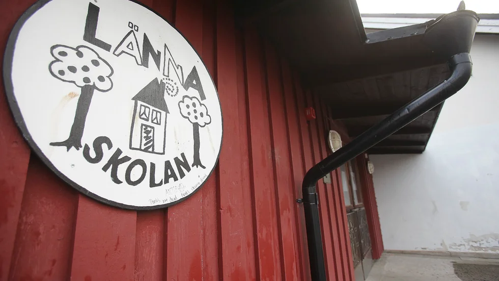 Förskolepedagogen Beatrice Fonzovs berättar att både skolans chefer och kommunen har gjort vad de kunnat för att lösa situationen med de kalla lokalerna. På torsdagen bestämdes det att förskolan skulle byta lokaler tills värmen återvände.