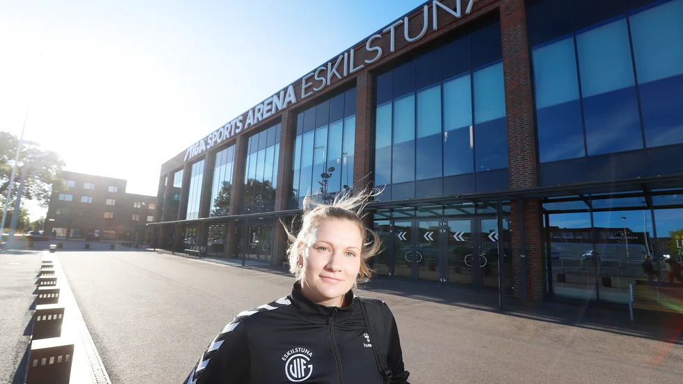 Jessica Rydberg är redo för en ny säsong med Guif och hon ser fram mot att publiken nu också får komma in på matcherna i Stiga Sports Arena.