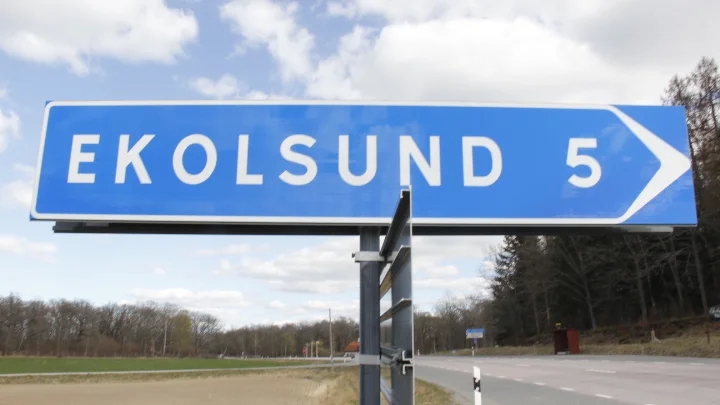 Ekolsundsvägen får inte sänkt hastighet som en person anhållit om hos länsstyrelsen. Även Transportstyrelsen anser att hastigheten ska ligga på 70 kilometer i timmen på vägen.