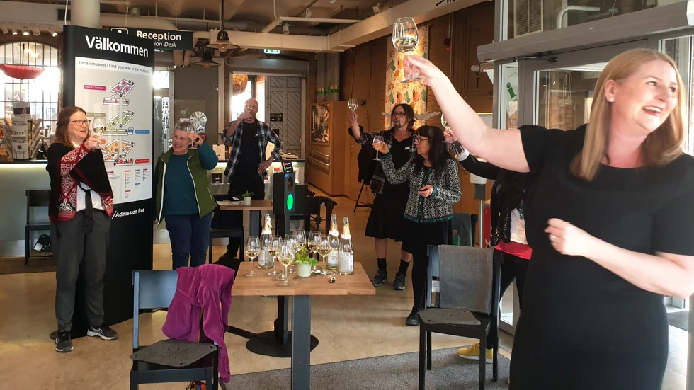 Champagnen flödade när museichefen Maria Jönsson kunde skåla för segern och titeln som Årets museum.