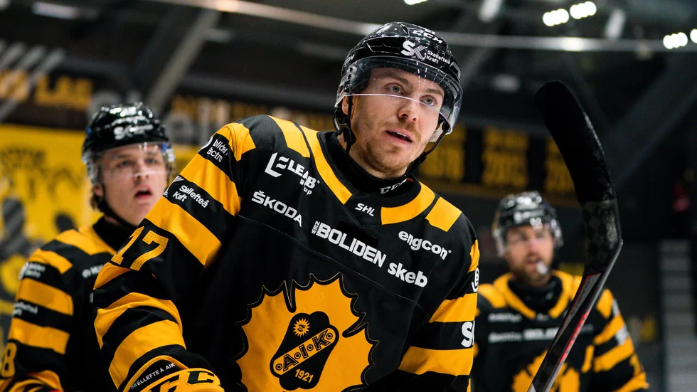Pär Lindholm glad att säsongen lever minst en dag till.