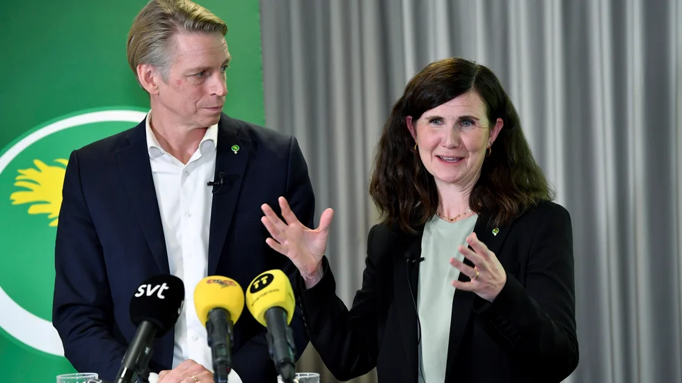 Miljöpartiets Per Bolund och Märta Stenevi omvaldes som språkrör på partiets digitala kongress.