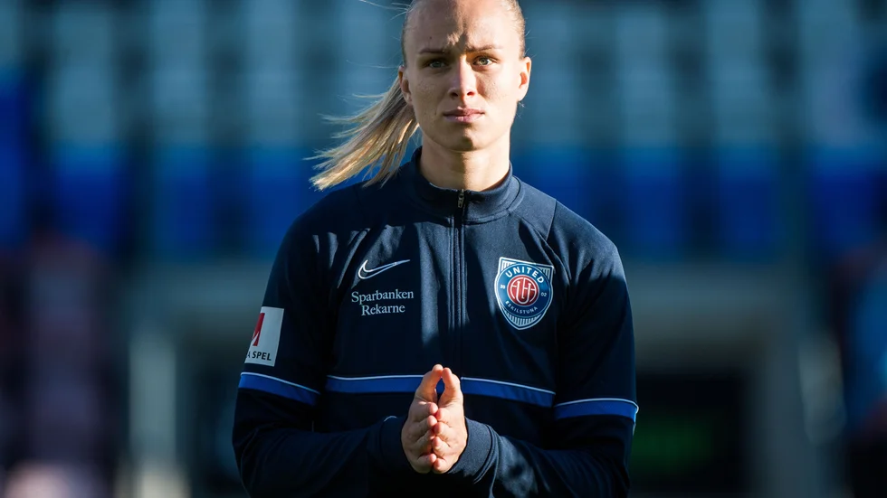 Uniteds lagkapten Matilda Plan för dialog med klubben om ett nytt avtal.