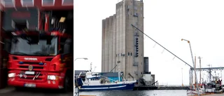 Kranen pajade vid båtlyft – hydraulolja läckte ut i hamnen