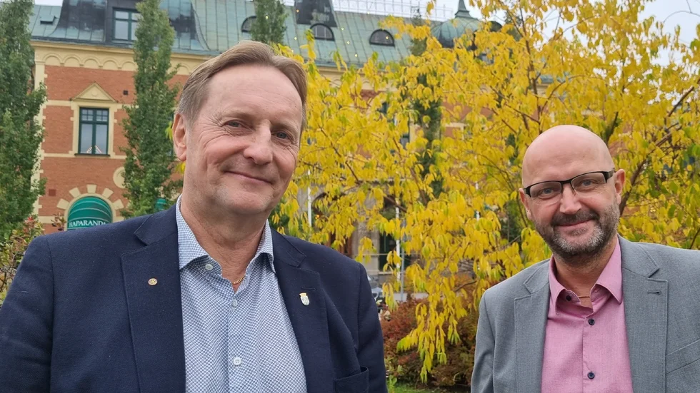 Bengt Strandberg, näringslivschef och Sven Tornberg, kommunalråd i Haparanda är glada över den förbättrade placeringen.