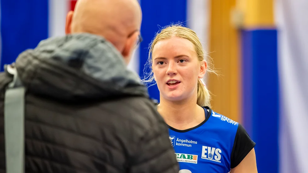 Hedda Broberg hade ett jobbigt 2022 men är på banan igen. Nu har hon plockats ut i en breddlandslagstrupp.