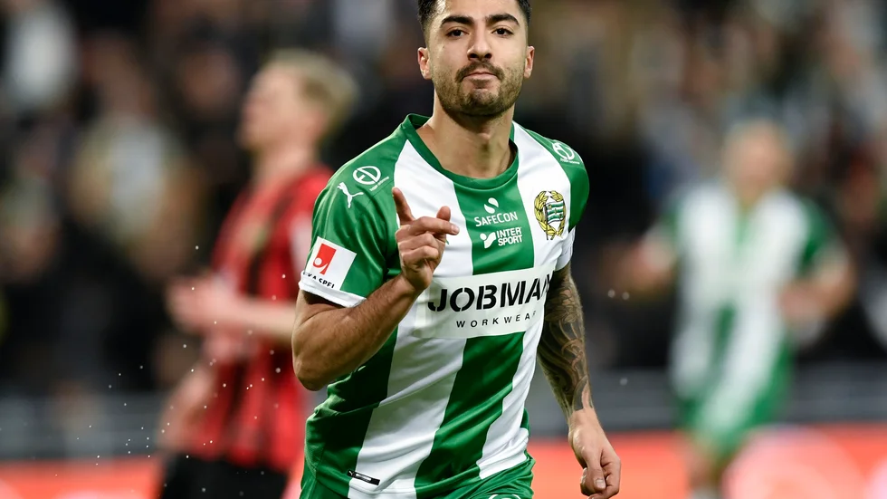 Jiloan Hamad, här i Hammarbytröja, är klar för Örebro. Arkivbild.