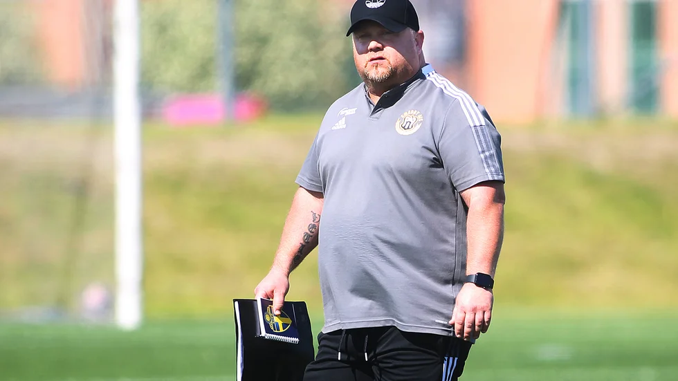 Rickard Larsén, tränare i Smedby.