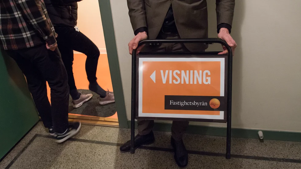 Heta budgivningar och stigande priser skapar problem på bostadsmarknaden. Arkivbild.