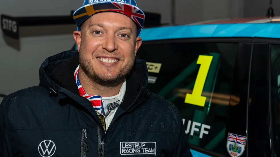 Rob Huff kommer inte att försvara sin STCC-titel, utan är klar för WTCC.
