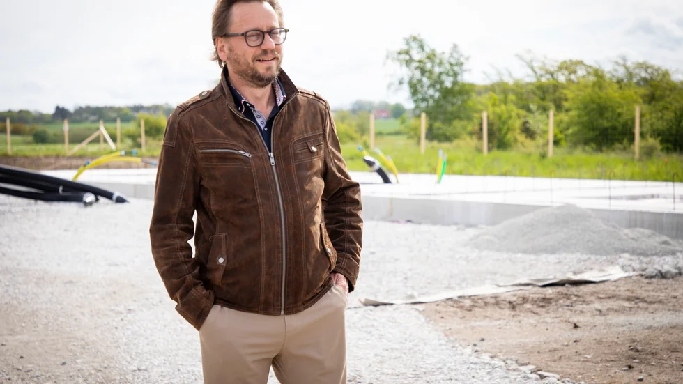 Johan Gate är stolt över att ha byggt hyresrätter i Hemse och Klintehamn, och tycker den debatt om prisnivån som startat är tråkig. "Det är inte dyrare än annan nyproduktion".