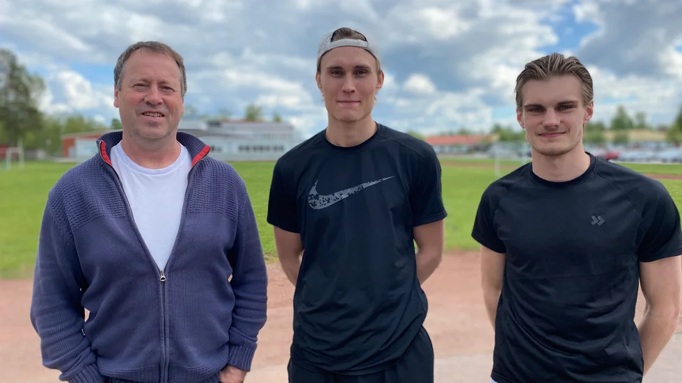 Nye VH-tränaren Staffan Lundh med de nya spelarna Hugo Ollila och Lucas Jidenius var på plats under lagets upptaktsträff i Vimmerby.