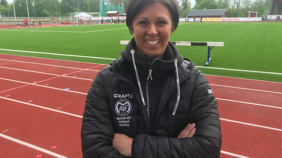 Motalatjejen Martina Efraimsson upplever en ny vår inom idrotten. Som veteranfriidrottare gör hon landslagsdebut i sommar, i ett virtuellt kast-VM. "En andra chans", säger Maifaren.