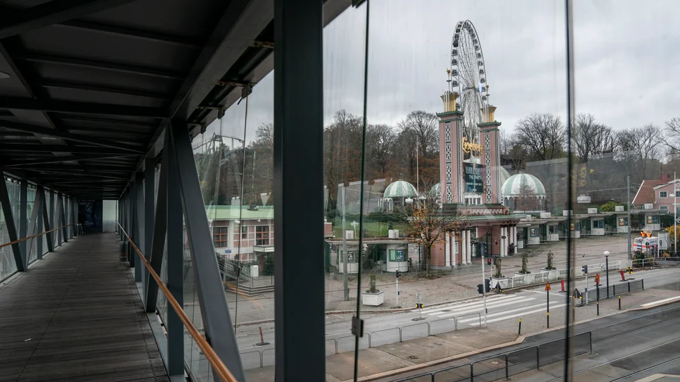 Nöjesparker som Liseberg och Gröna Lund får det svårt ekonomiskt om utrymmet per besökare begränsas till minst 20 kvadratmeter utomhus. Arkivbild.