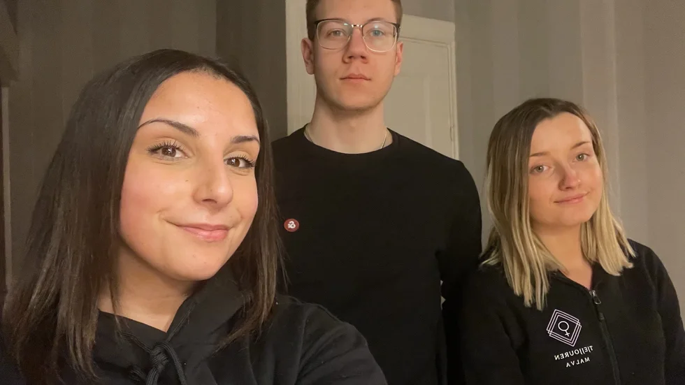 Saga, Elias och Tilde, som bara medverkar med förnamn av säkerhetsskäl, arbetar på tjej- och killjouren.