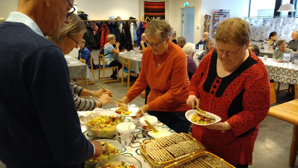 Ett 40-tal medlemmar fick njuta av en härlig lunch.