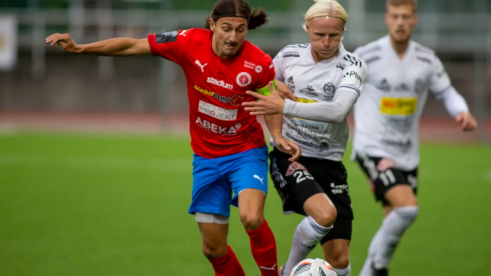  Simon Karlsson, här på en bild från annan match.