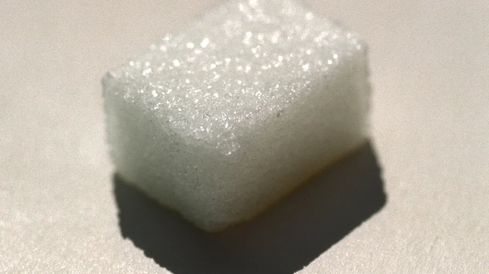Socker blandas ihop med kolhydrater, enligt insändarskribenten.