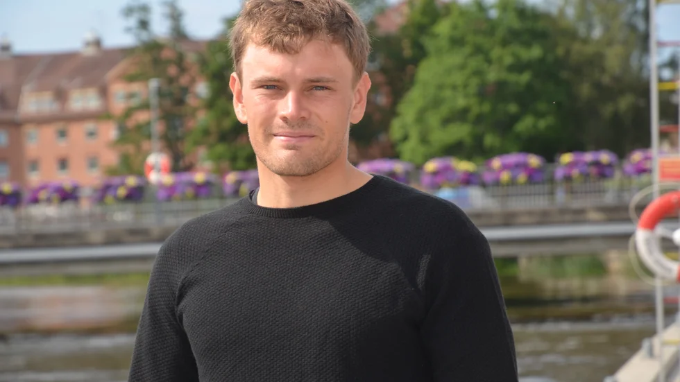 Erik Holmer från Nyköping gör sig redo för sitt första OS i kanotslalom.