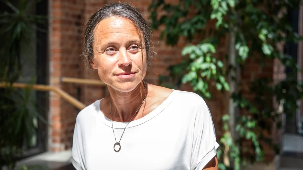 Smittskyddsläkare Maria Amér säger att nya coronaviruset kommer att finnas kvar i samhället och något vi får leva med länge.