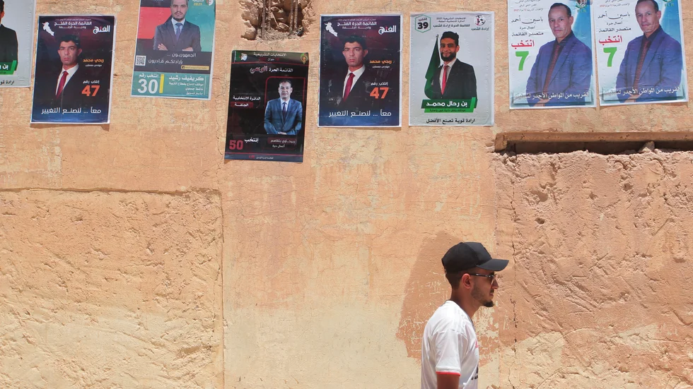 Algeriets president Abdelmadjid Tebboune lovade ett nytt Algeriet inför valet i början av juni, där bara en mindre del av befolkningen deltog. Nu byter han ut regeringen. Arkivbild.