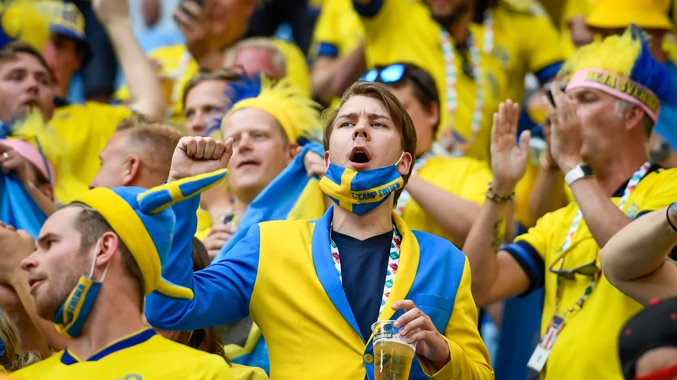 Sverige fortsätter att titta på fotbolls-EM. Arkivbild.