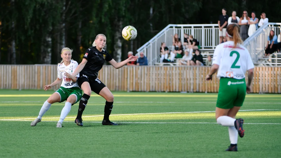 Klara Andersson, som har med sig F19-guld med Umeå IK, är klar för Sunnanå SK.