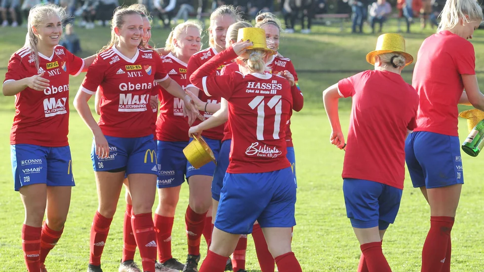 Så här såg det ut när Borens IK tog steget till ettan. På måndagen gjordes första passet på Idrottsparken, 90 dagar till premiär.