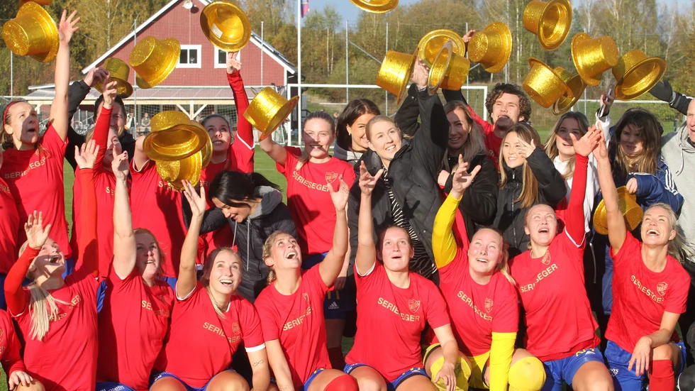 Borens IK:s damer var i hatten sedan avancemanget till ettan stod klart i oktober. Nu står det klart att division 1-serierna bantas på damsidan, från 72 till 42 lag.