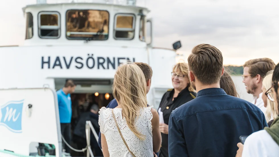 Snart är det dags för räk- och tacokryssningar på Mälaren igen. I år är kryssningsbåtarna tillbaka vid Strängnäs gamla landmärke Ångbåtsbron, som renoverats till säkerhet.
