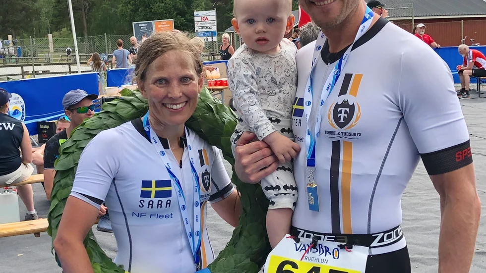 Sara Andersson och sambon Petter Gisslen tillsammans med sonen Edwin.
